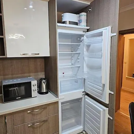 Serenity In The Heart Of With Free Parking Apartment