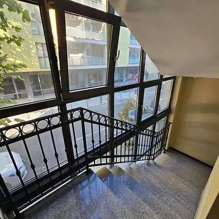 Serenity In The Heart Of With Free Parking Apartment *