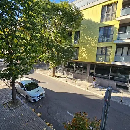Serenity In The Heart Of With Free Parking Apartment Varna