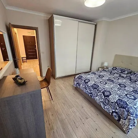 Serenity In The Heart Of With Free Parking Appartement