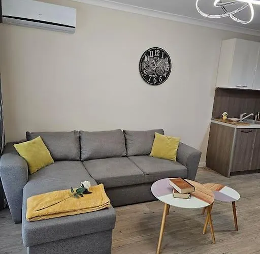 Serenity In The Heart Of With Free Parking דירה *